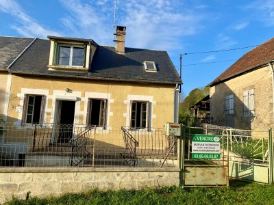 Maison de campgne A VENDRE - AUNAY EN BAZOIS - 82.24 m2 - 42 000 €